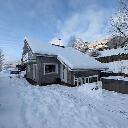 Chalet Sauna Jacuzzi 6 Personnes لابْريسْ المظهر الخارجي الصورة