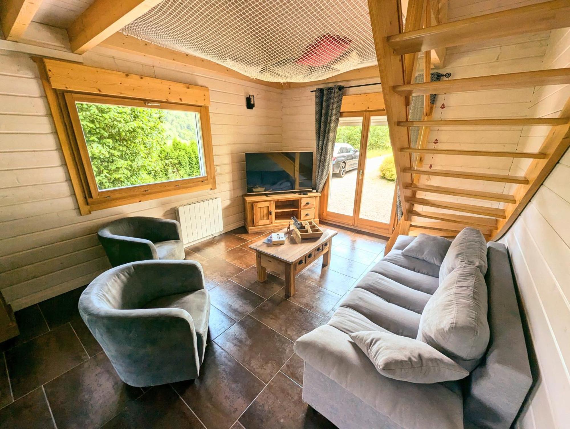 Chalet Sauna Jacuzzi 6 Personnes لابْريسْ المظهر الخارجي الصورة