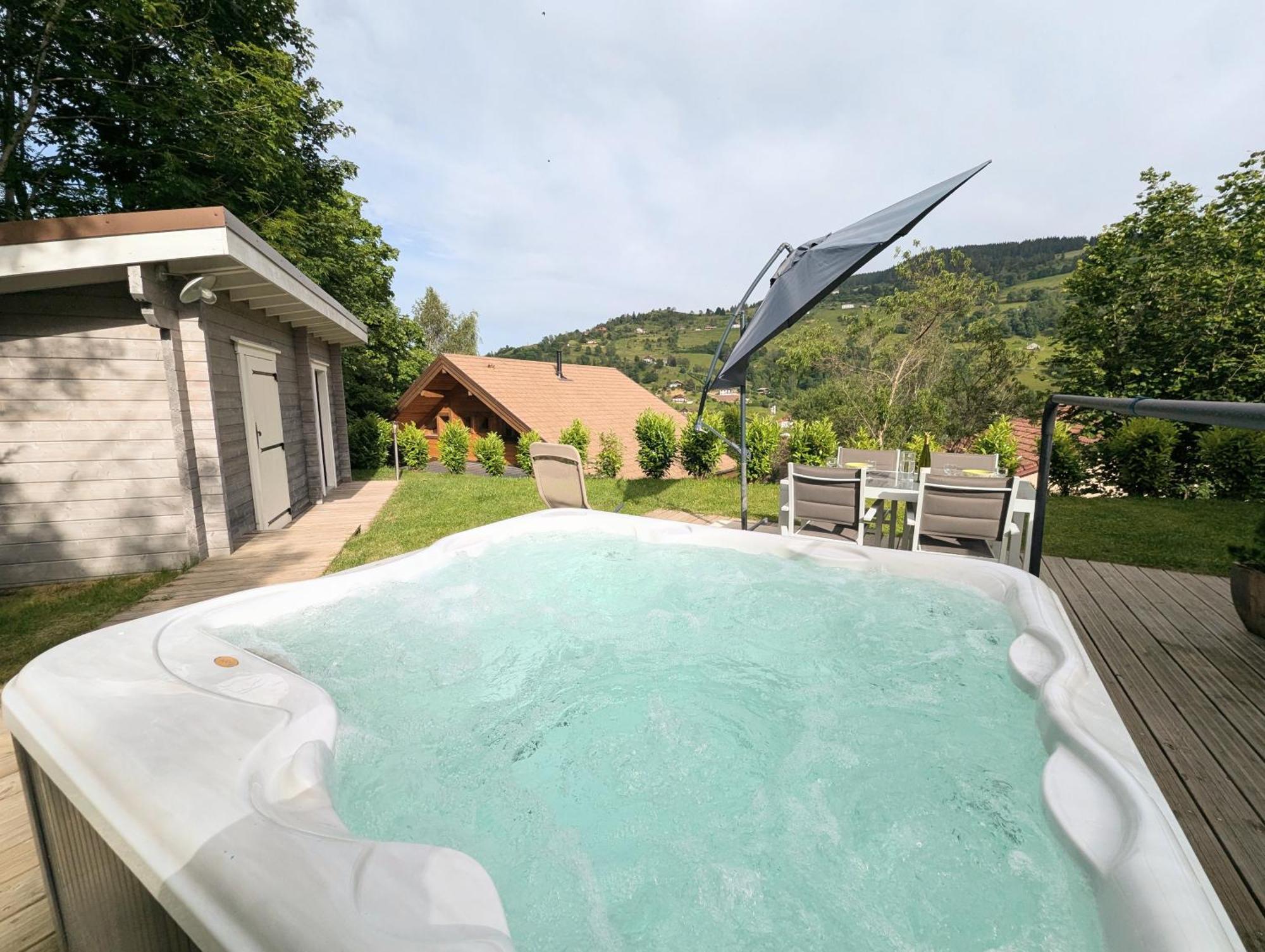 Chalet Sauna Jacuzzi 6 Personnes لابْريسْ المظهر الخارجي الصورة