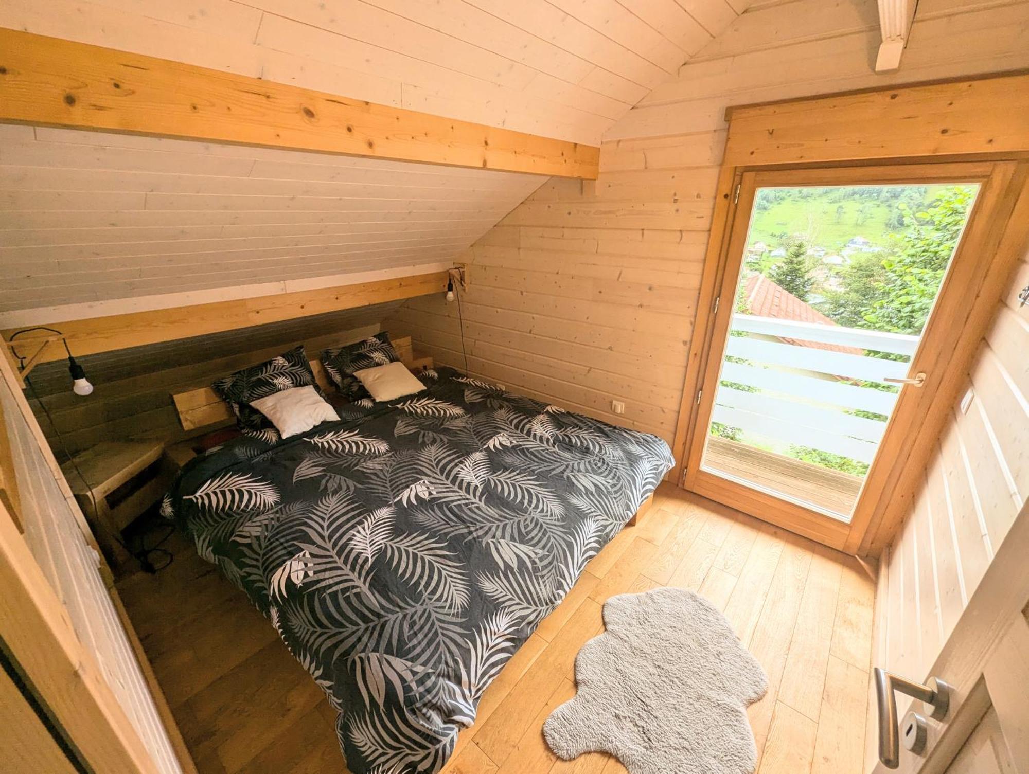 Chalet Sauna Jacuzzi 6 Personnes لابْريسْ المظهر الخارجي الصورة